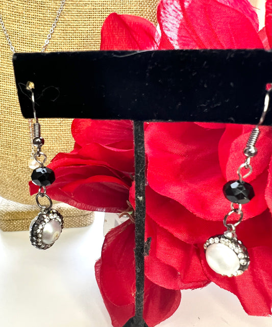 Pearl/Crystal Dangle Earrings